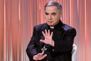 Conclave, il 7 maggio tutto avrà inizio. Becciu vicinissimo al passo indietro
