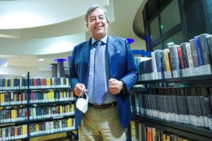 Burioni insulta e dice balle? Il Colle lo premia