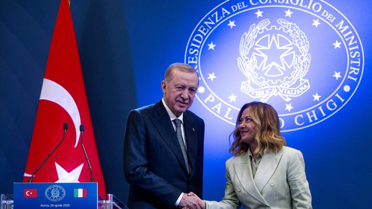 Industria, immigrazione, diplomazia. Intesa totale tra Erdogan e Meloni