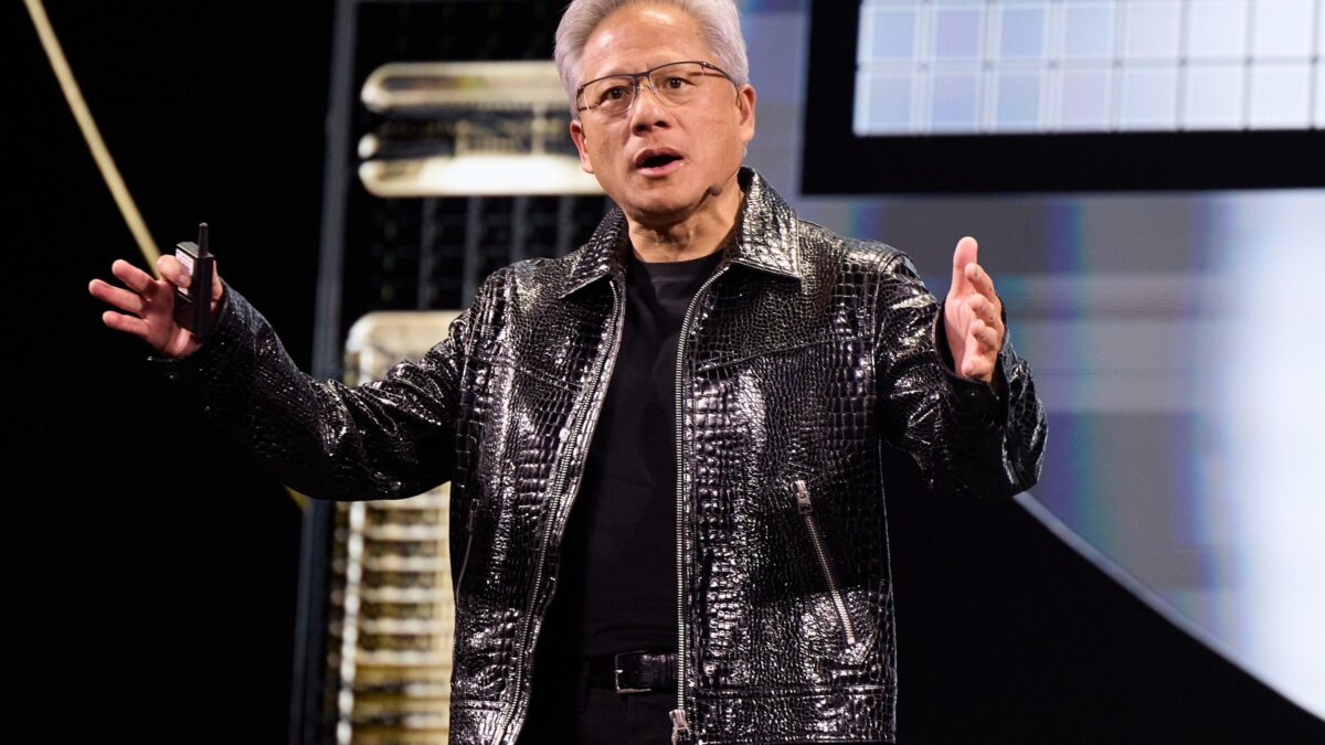 Il capo di Nvidia vola a Pechino per ricucire