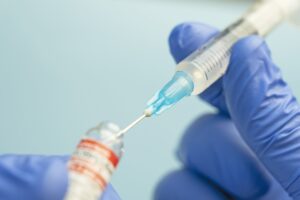 L’appello dei medici per bloccare il vaccino a mRna autoreplicante