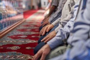 I giudici chiudono le moschee abusive. Gli islamici: «Usiamole come al solito»
