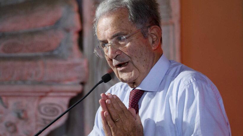 Prodi non chiede scusa alla cronista e frigna contro «i giornali di destra»
