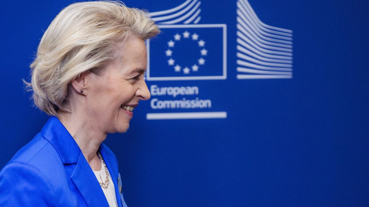 Anche Ursula depone le «armi». Bruxelles sospende i controdazi