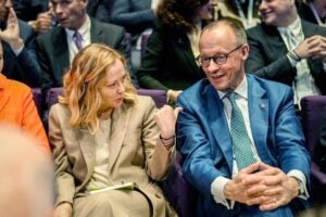 La sinistra tedesca ci mette 24 ore per fare retromarcia sul «veto» all’Italia