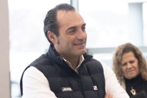 Filosa nominato nuovo ad Stellantis. È l’uomo del dialogo con l’America