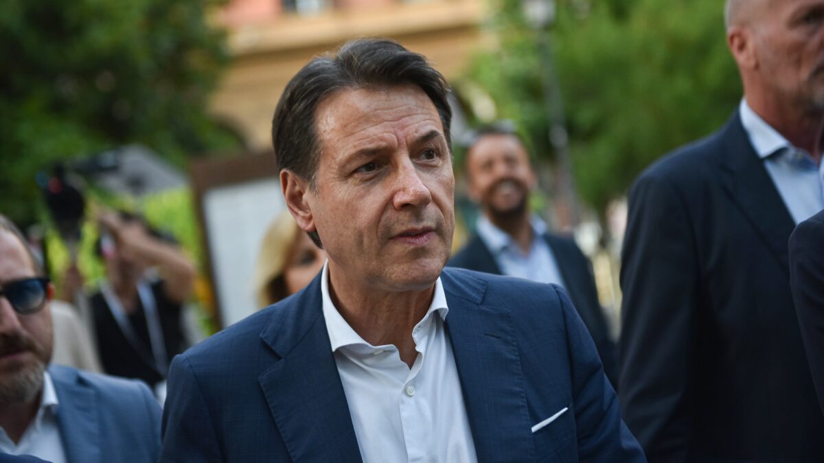 Il «Watergate» di Casarini nasce con Conte