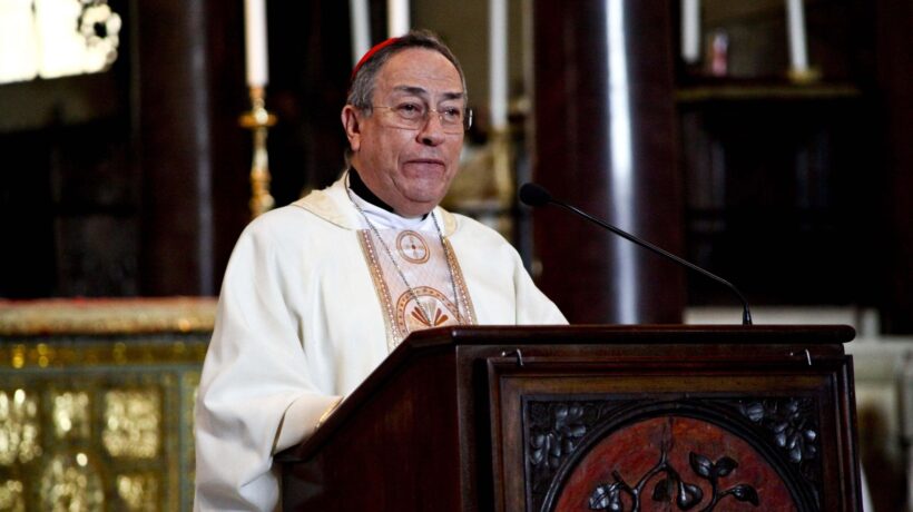 In fuga il pupillo di Francesco mentre i cardinali cercano un candidato «pacificatore»