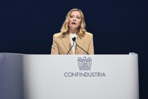 Industriali e Meloni fanno fronte comune contro il Green deal e i dazi interni all’Ue