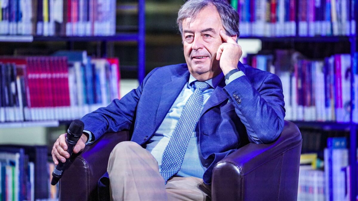 Burioni insulta: stavolta tocca agli omeopati