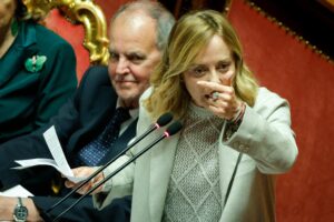 La Meloni fissa gli obiettivi. «Spesa in armi al 2% del Pil ma la Nato guardi al Sud»