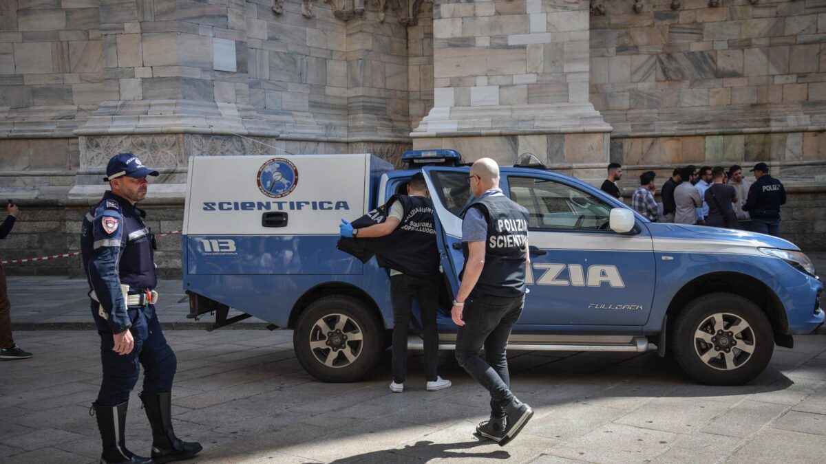 Morto suicida dal Duomo il killer di Milano