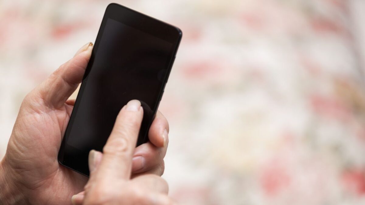 Non bastava il blackout elettrico: guasto pure alle linee telefoniche