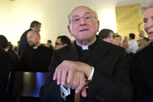 No al culto del Papa: non è un capo assoluto