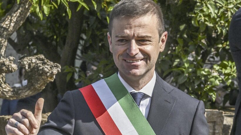 Arrestato il sindaco di Sorrento. «Stava intascando una mazzetta»