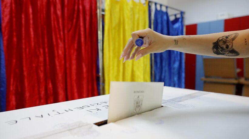 Zampino di Macron sul voto rumeno. Ma stavolta non si allarma nessuno
