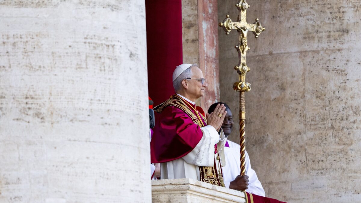Un Leone guiderà la Chiesa. Prevost, il primo yankee: «La pace sia con tutti voi». Sarà un altro Francesco?