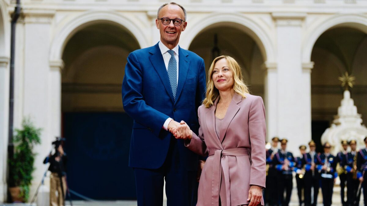 Merz per ora depone le armi. «Soldati al fronte? È presto. L’Italia è partner essenziale»