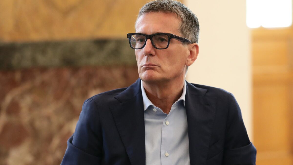 Apertura di Milleri su Mediobanca: «Nagel fa bene, la sta cambiando»