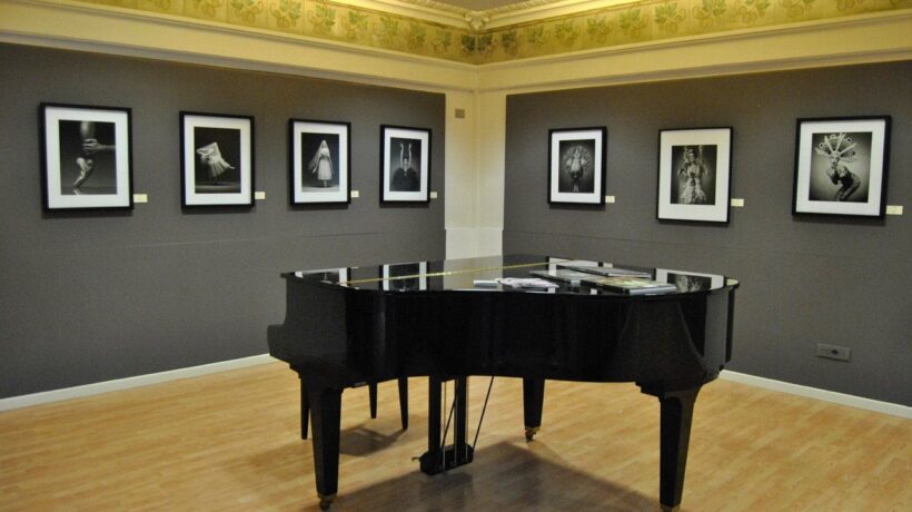 Erwin Olaf, in memoriam. In mostra a Brescia