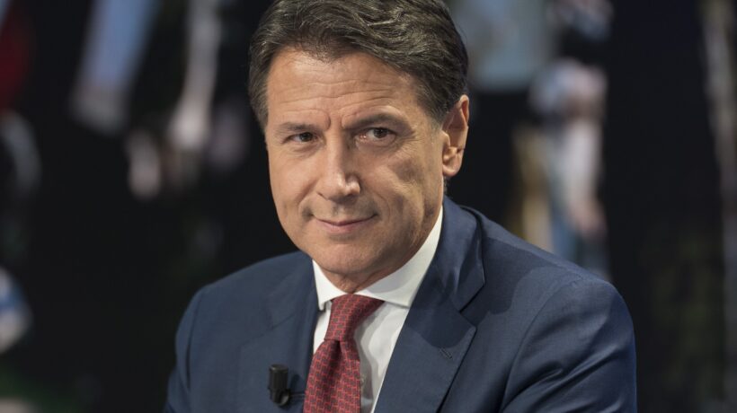 L’opposizione ha gridato al regime ma le spiate a Casarini erano sue