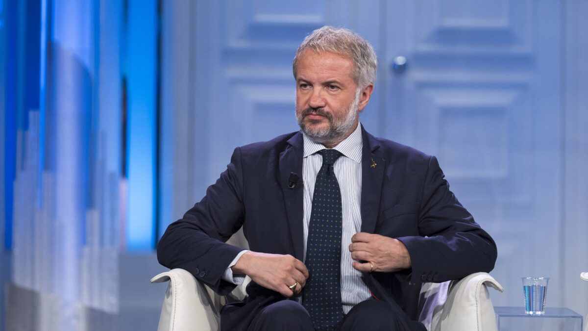 Claudio Borghi: «Il riarmo può falcidiare il welfare»
