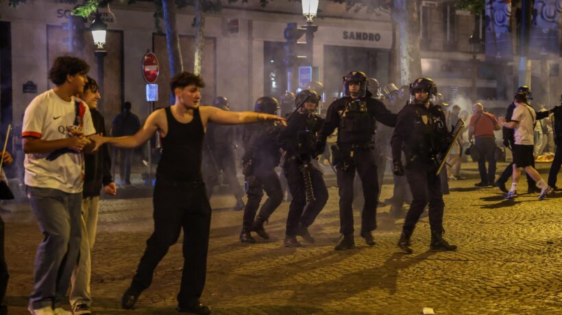 A Parigi morti e feriti per una partita. Ma le banlieue sono già a casa nostra