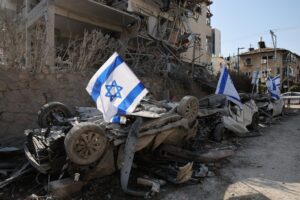 Israele: «Teheran brucerà». Ma i Pasdaran minacciano di colpire le basi occidentali
