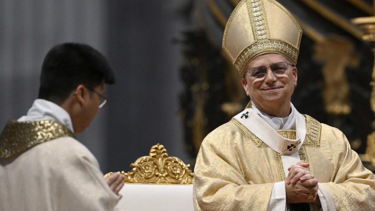 Gli orfani di Bergoglio «minacciano» Leone: «No alla retromarcia sul matrimonio»