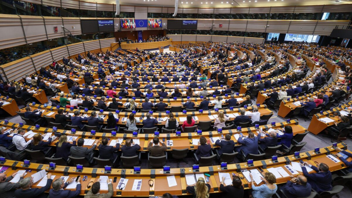 L’Europa pompa le casse dell’emittente amica