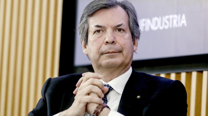 «Il risiko è un Far West: Intesa resta fuori»