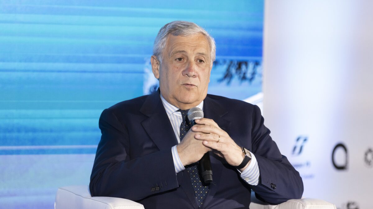 Tajani: «In Ucraina tregua non prima della fine dell’anno»
