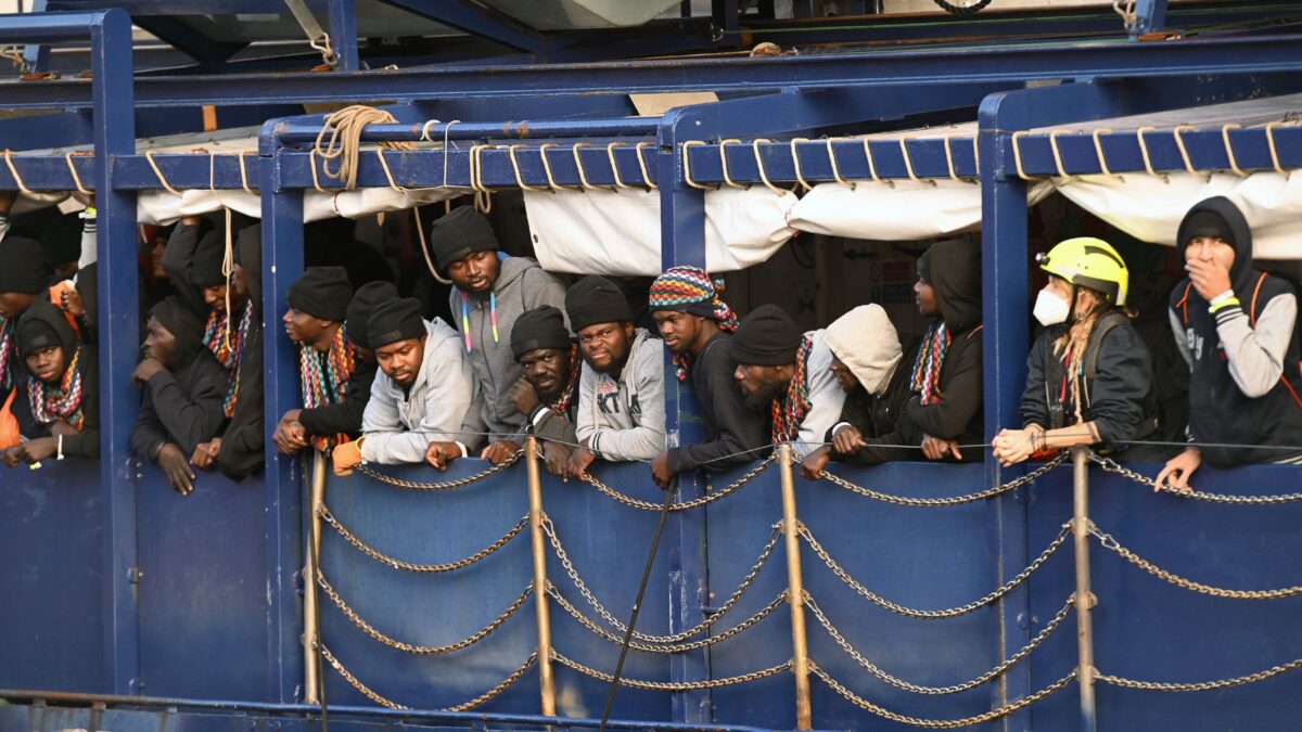 Il Caf abusivo faceva incetta di clandestini