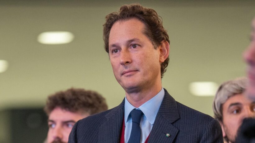 Stellantis sposta la commessa a Parigi e mette a rischio 500 posti in Italia