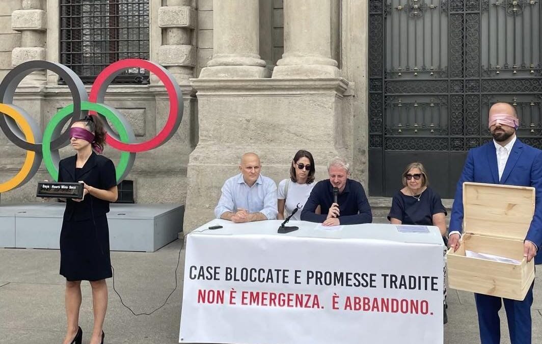 Milano, sciopero della fame per i rimasti senza casa