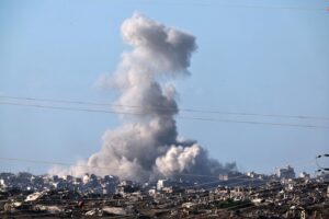 «Individui sospetti». L’Idf spara sulla folla