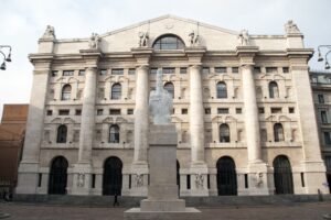 Dopo l’Iran niente panico in Borsa. Crolla il petrolio, tiene l’oro