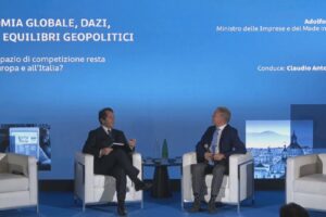 Urso: «Interessati a Ilva non solo gli azeri ma anche americani e indiani»