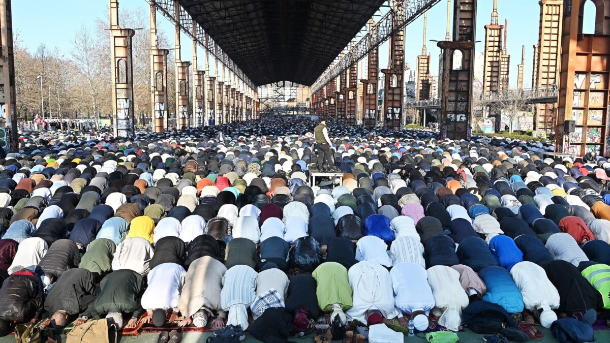 Centri islamici si camuffano da onlus per arraffare i fondi del 5 per mille