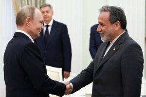 Putin difende Teheran ma tiene buono Trump