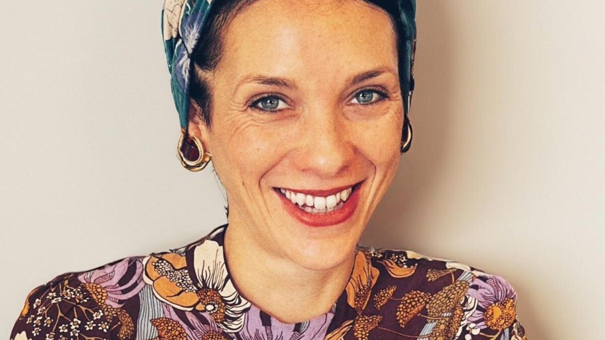 La Zeller ci ricasca: non canta l’inno