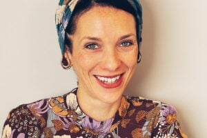 La Zeller ci ricasca: non canta l’inno