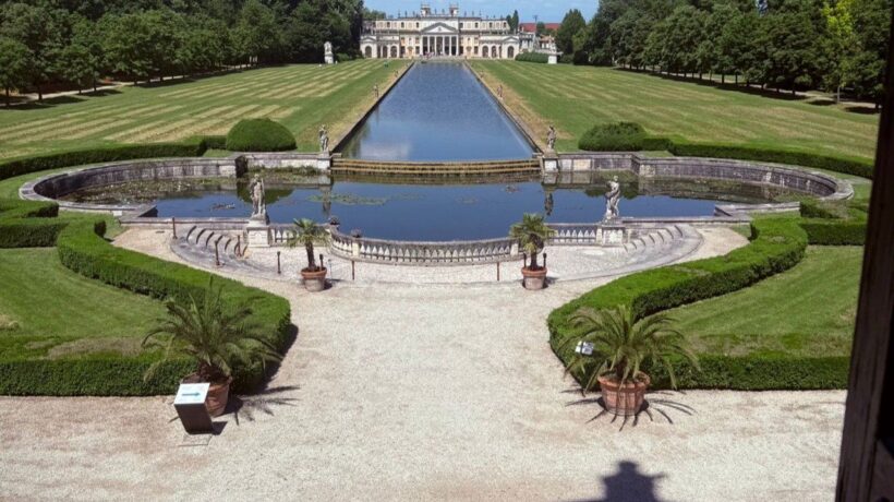 Roberto Capucci in mostra a Villa Pisani di Strà