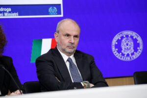 Il governo si sfila: respinto l’assalto dell’Oms