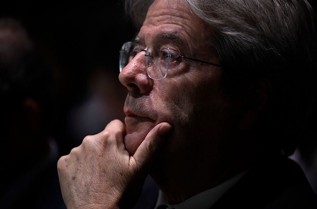 La Germania sposa il lodo Gentiloni e vuole triangolare le armi a Kiev