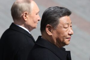 L’obiettivo degli Usa è ingraziarsi la Russia per indebolire la Cina. Pechino si attrezza