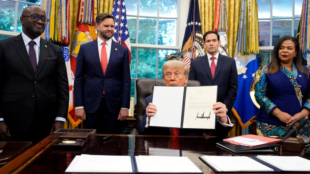 Trump mette pace tra Congo e Ruanda. E il motivo sono sempre le materie prime