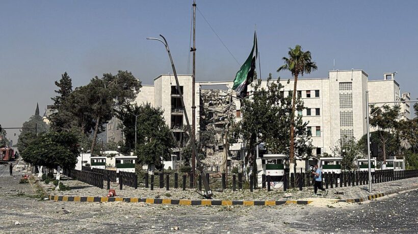 Israele bombarda Damasco dopo gli scontri a Suwayda: «Difendiamo i drusi»