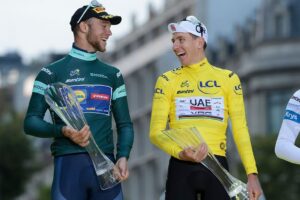 Tour de France 2025: Pogacar immenso, Milan fa la storia