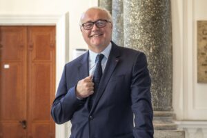 Il mercato dell’auto manda in rosso Stm. Titolo giù del 16%